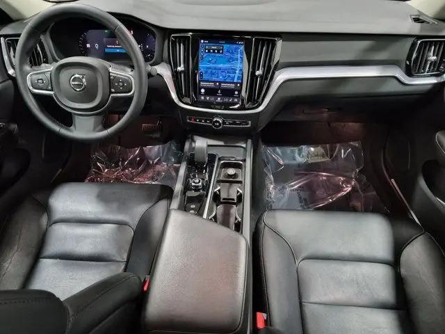 2023 Volvo S60 B5 Core Dark Theme