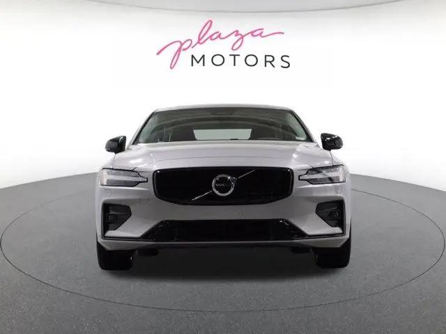 2023 Volvo S60 B5 Core Dark Theme