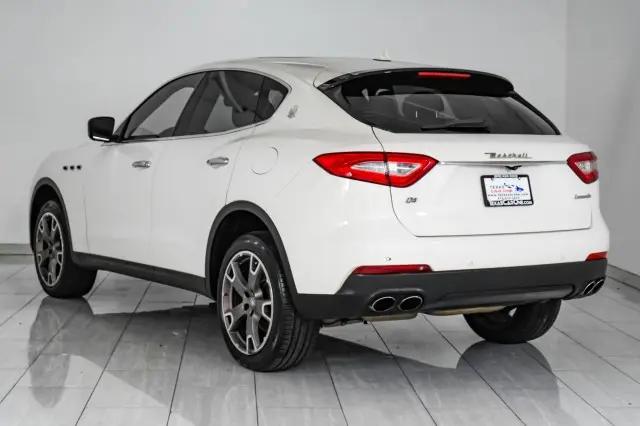 2018 Maserati Levante Standard