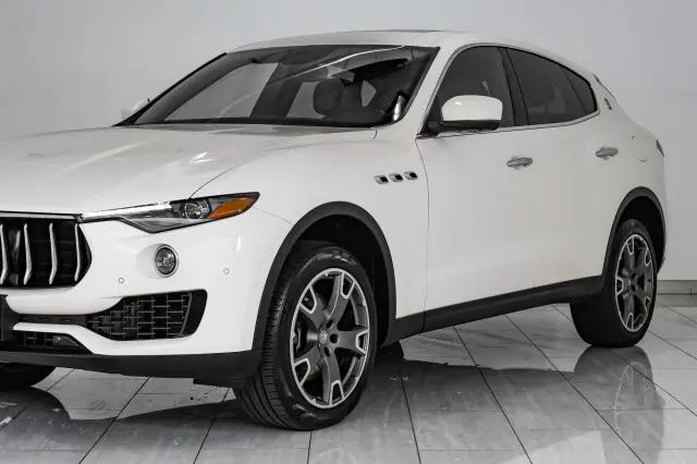 2018 Maserati Levante Standard