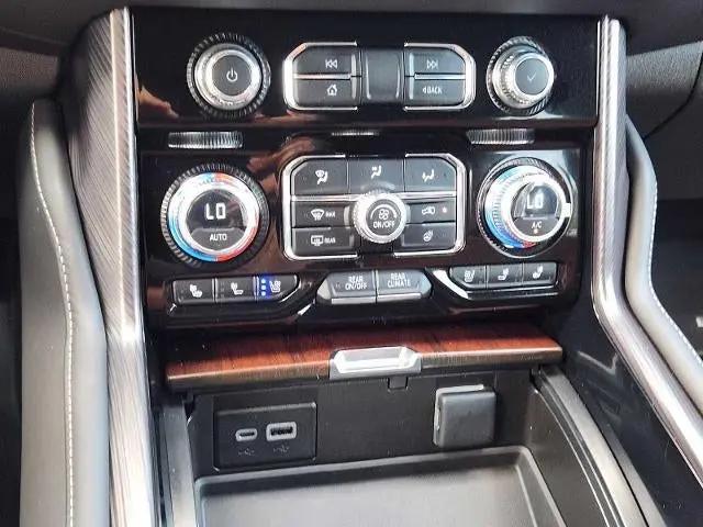 2023 GMC Yukon XL 4WD Denali Ultimate