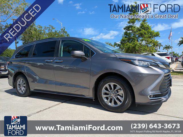 2022 Toyota Sienna XLE for sale in Naples, FL