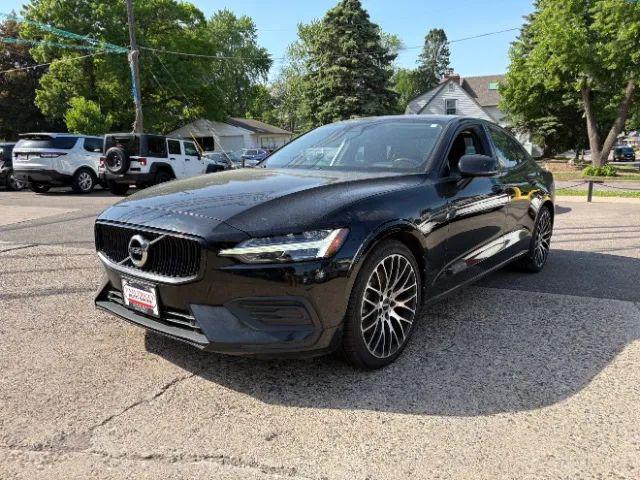 2020 Volvo S60 T5 Momentum