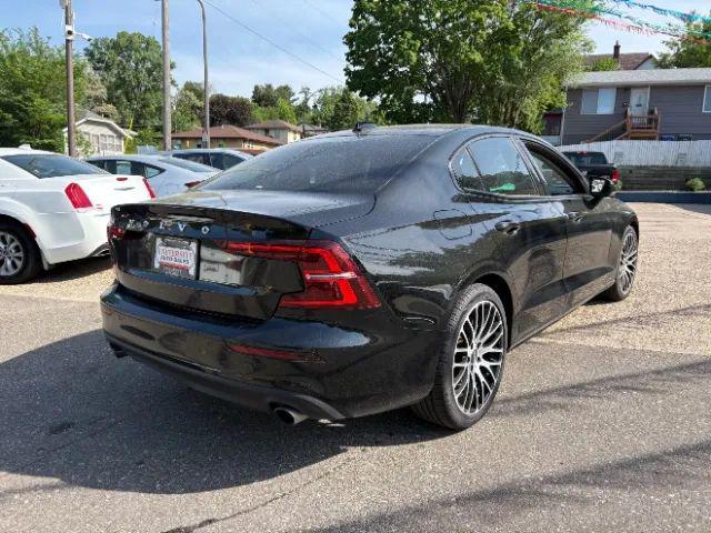 2020 Volvo S60 T5 Momentum