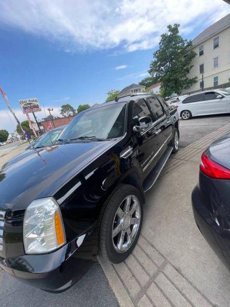 2007 Cadillac Escalade EXT Standard