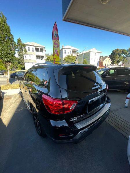 2017 Nissan Pathfinder Platinum