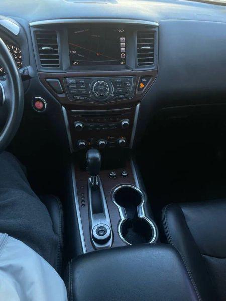2017 Nissan Pathfinder Platinum