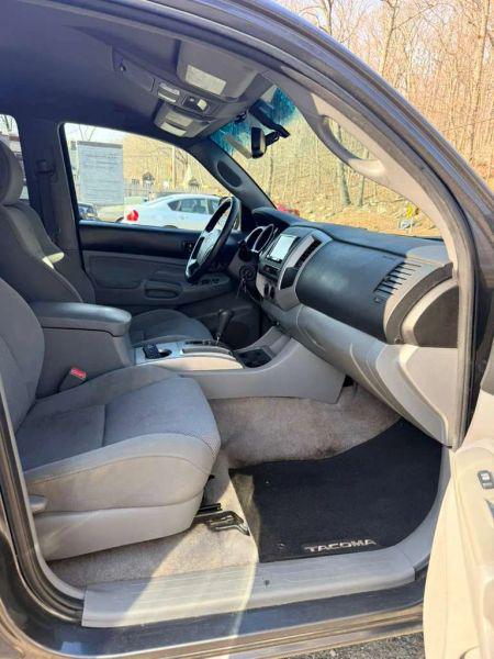 2010 Toyota Tacoma Base V6