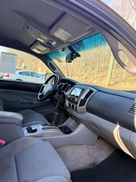 2010 Toyota Tacoma Base V6