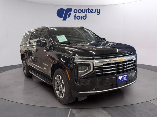 2025 Chevrolet Suburban 4WD LT for sale in Norfolk, NE