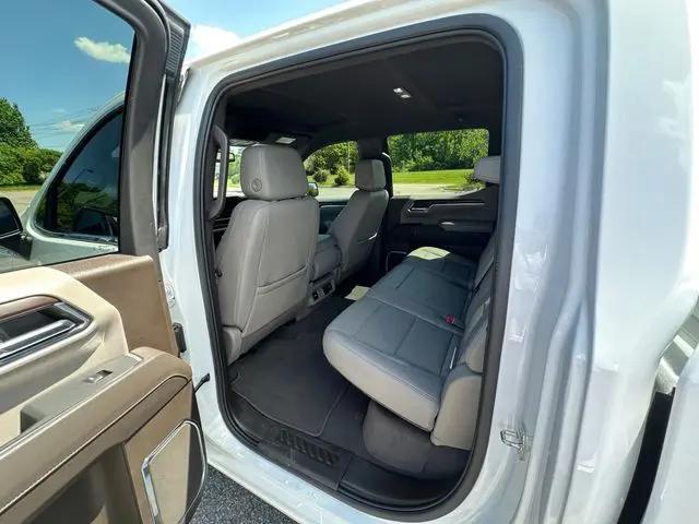 2024 GMC Sierra 1500 2WD Crew Cab Short Box SLT
