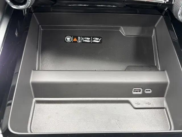 2026 Chevrolet Suburban Premier, 4WD
