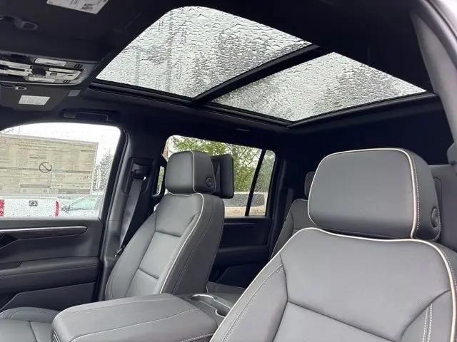 2026 Chevrolet Suburban Premier, 4WD
