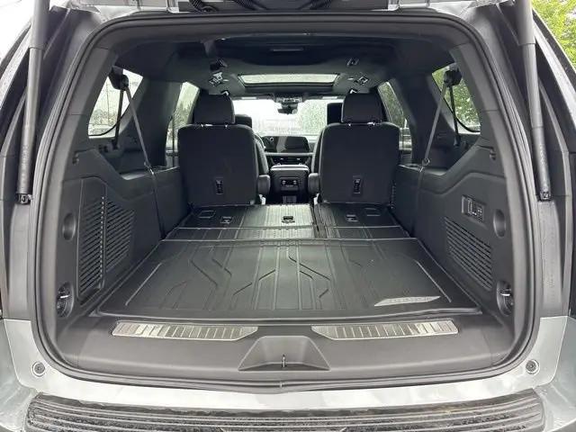 2026 Chevrolet Suburban Premier, 4WD