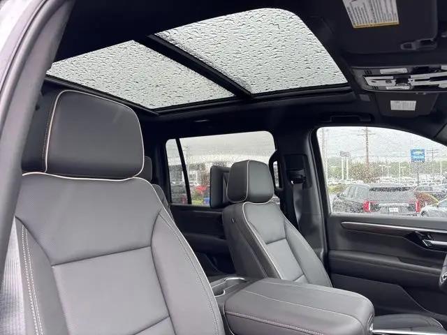 2026 Chevrolet Suburban Premier, 4WD