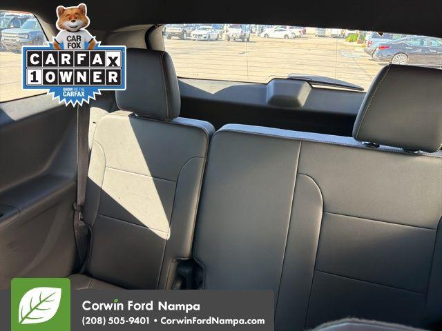 2023 Chevrolet Traverse AWD LT Leather