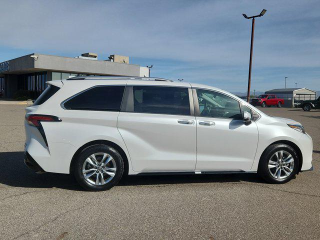 2023 Toyota Sienna Limited