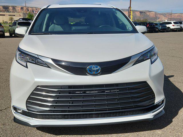 2023 Toyota Sienna Limited