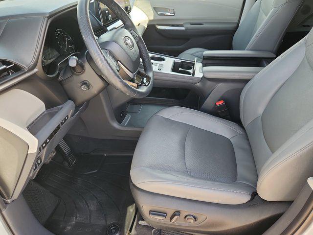 2023 Toyota Sienna Limited