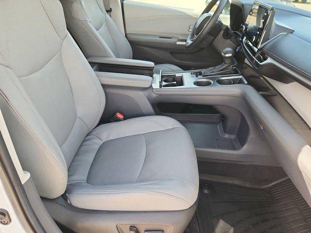 2023 Toyota Sienna Limited