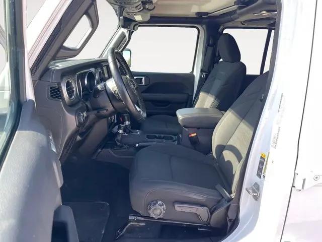 2022 Jeep Wrangler Unlimited Sahara 4x4