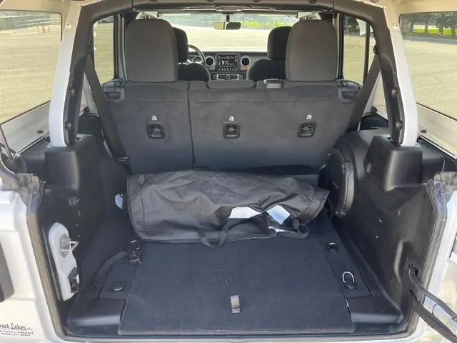 2022 Jeep Wrangler Unlimited Sahara 4x4