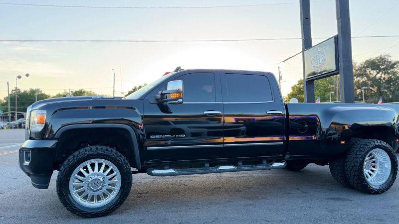 2019 GMC Sierra 3500HD Denali