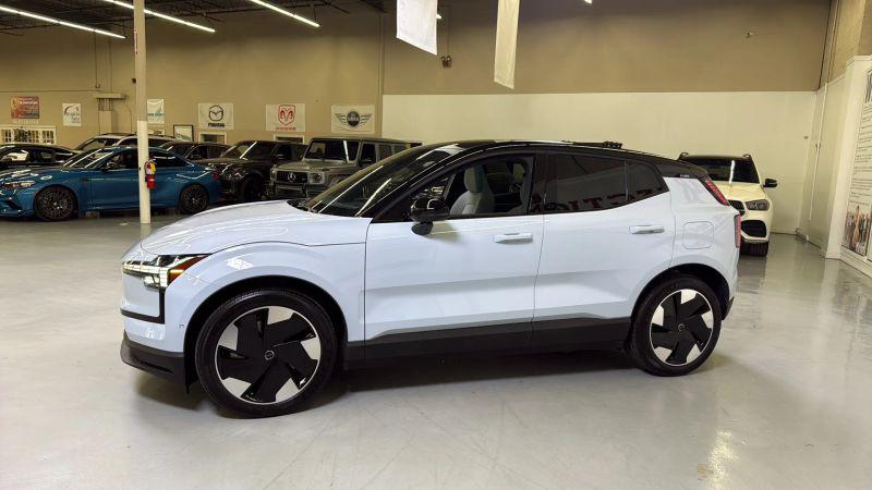 2025 Volvo EX30 Ultra Twin Motor Performance, Fully electric