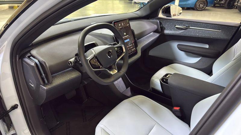2025 Volvo EX30 Ultra Twin Motor Performance, Fully electric