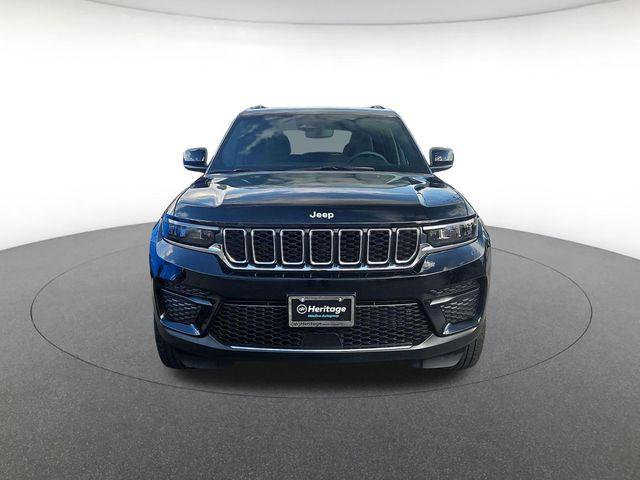 2024 Jeep Grand Cherokee Laredo 4x4