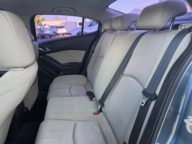 2015 Mazda Mazda3 i Sport