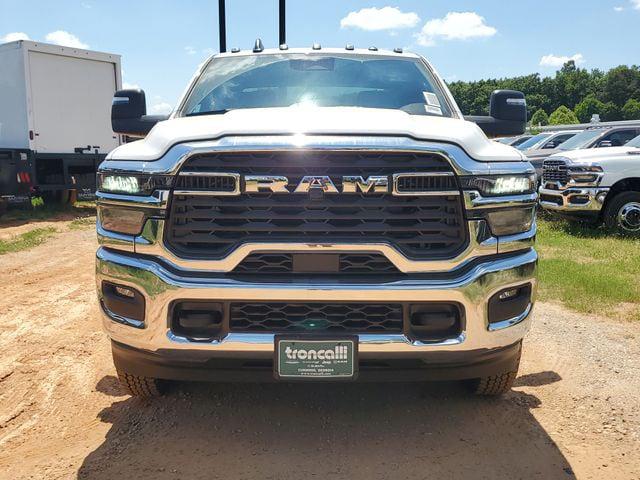 2026 RAM Ram 3500 Chassis Cab RAM 3500 TRADESMAN CREW CAB CHASSIS 4X4 60 CA 2026 RAM Ram 3500 Chassis Cab RAM 3500 TRADESMAN CREW CAB CHASSIS 4X4 60 CA