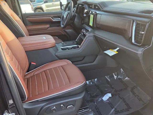 2026 GMC Sierra 2500HD Crew Cab, Standard Bed, Denali Ultimate, 4WD