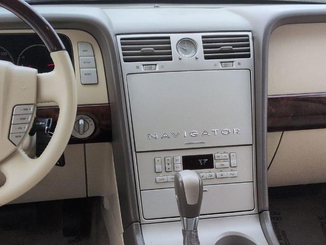 2004 Lincoln Navigator Luxury