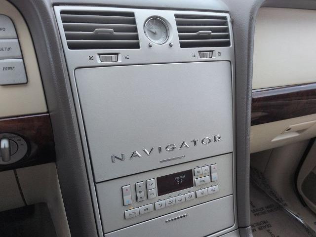 2004 Lincoln Navigator Luxury
