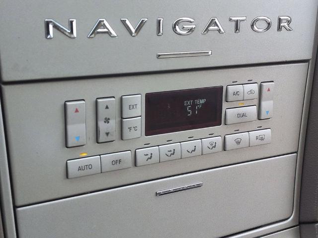 2004 Lincoln Navigator Luxury