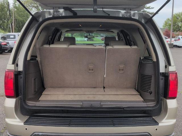 2004 Lincoln Navigator Luxury