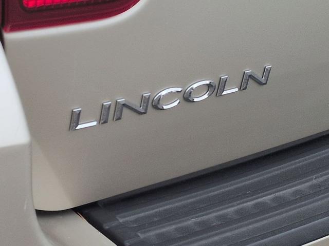 2004 Lincoln Navigator Luxury