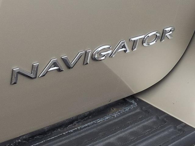 2004 Lincoln Navigator Luxury
