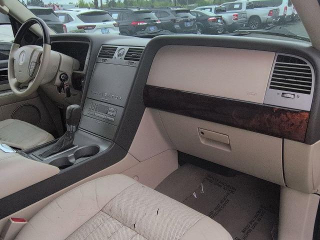 2004 Lincoln Navigator Luxury