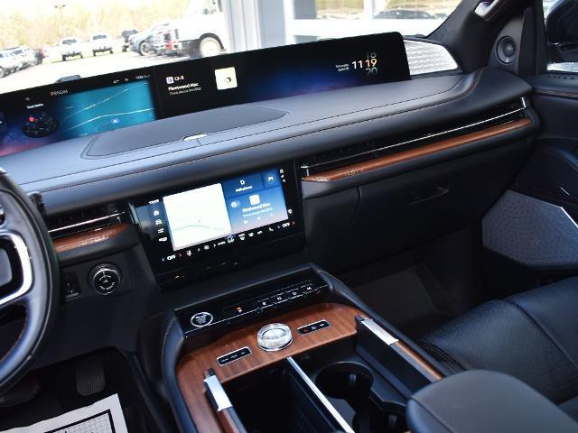2025 Lincoln Navigator Black Label L
