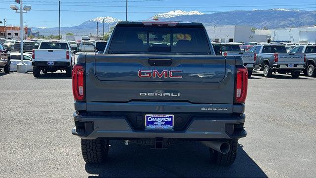 2020 GMC Sierra 2500HD 4WD Crew Cab Standard Bed Denali