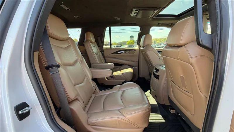2020 Cadillac Escalade 4WD Platinum