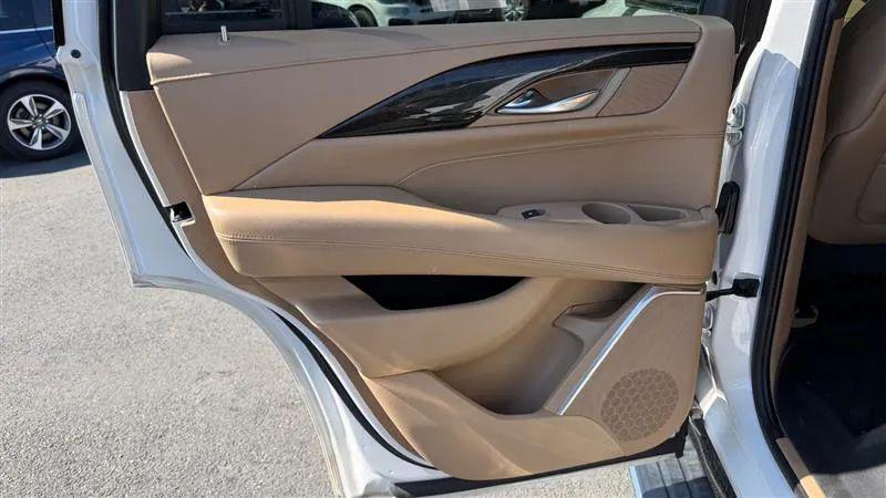 2020 Cadillac Escalade 4WD Platinum