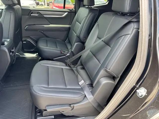 2026 GMC Acadia Elevation FWD