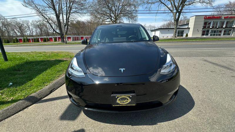 2022 Tesla Model Y Long Range Dual Motor All-Wheel Drive