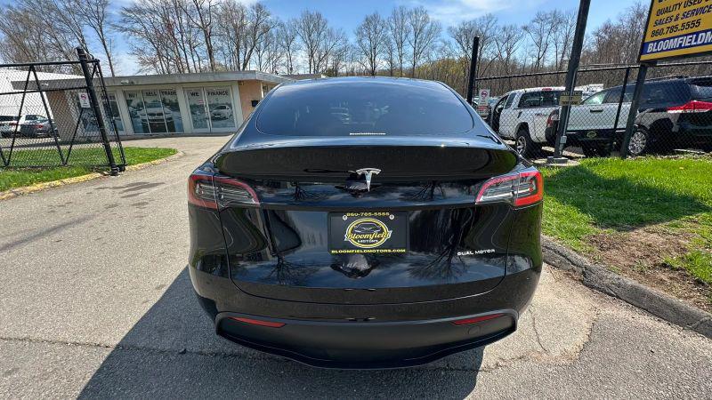 2022 Tesla Model Y Long Range Dual Motor All-Wheel Drive