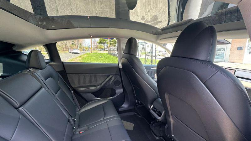 2022 Tesla Model Y Long Range Dual Motor All-Wheel Drive