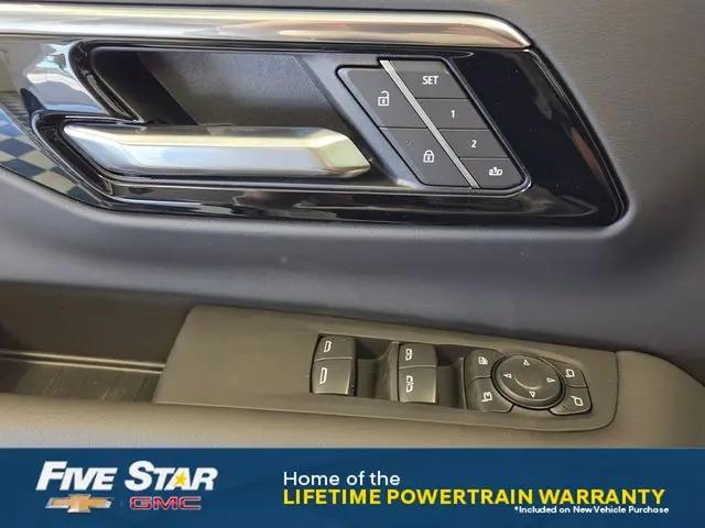 2026 Chevrolet Suburban LT, 4WD