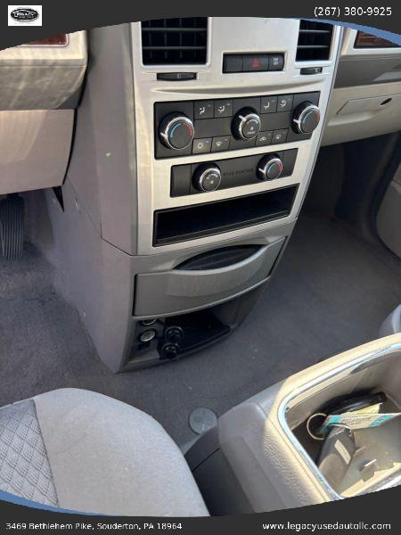 2010 Chrysler Town & Country Touring